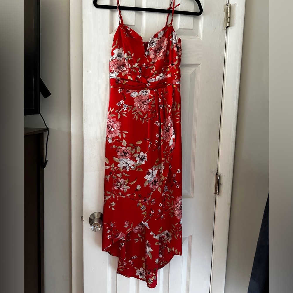 Lulu’s Red Floral Midi Dress